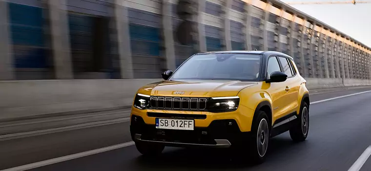 Jeep Avenger z rocznika 2024. Producent dodał nowy silnik