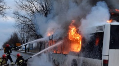 Pożar miejskiego autobusu w Skarżysku-Kamiennej [ZDJĘCIA]