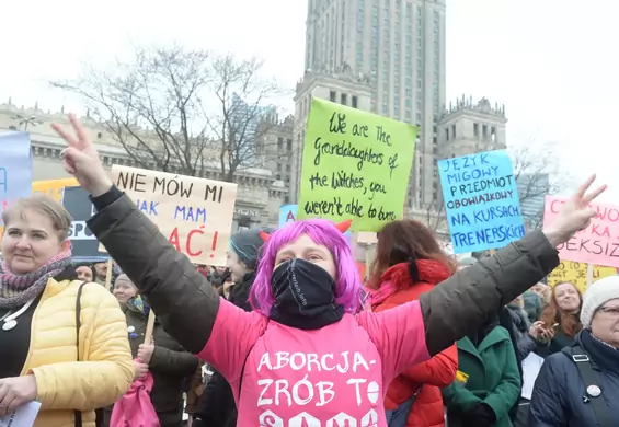 „Dość litości dla przemocowych gości” - 20. Warszawska Manifa zapowiada kobiecą rewolucję