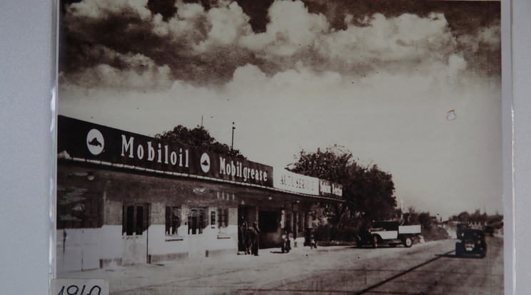 A benzinkút 1940-ben így nézett ki /Fotó: Grnák László
