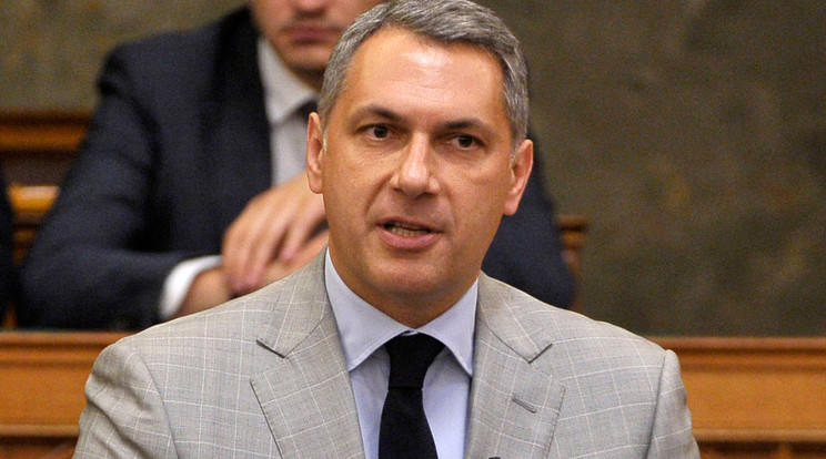 Lázár János a parlamentben / Fotó: MTI/Kovács Attila