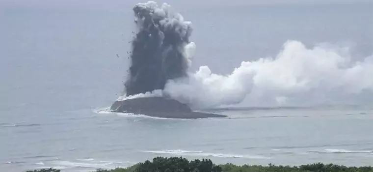 Japonia ma nową wyspę. Właśnie wyłoniła się z oceanu