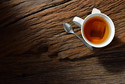 1. Torebka po herbacie nada połysk meblom