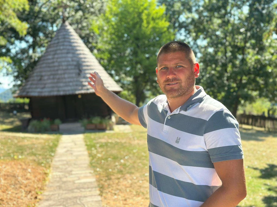 TAKOVO CRKVA BRVANARA FOTO 4N STUDIO