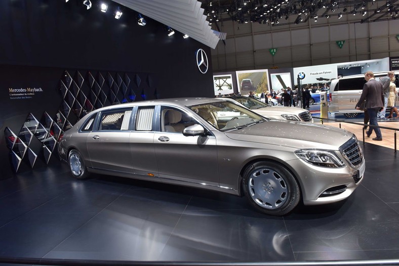 Godny wozić zacnych VIP-ów - Mercedes-Maybach S600 Pullman