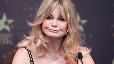Co się dzieje z twarzą Goldie Hawn?