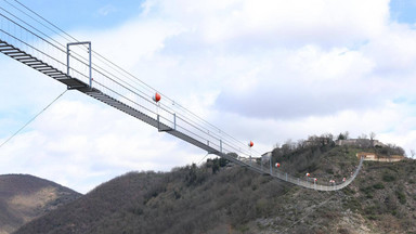 Najwyższy "most tybetański" w Europie. Nowa atrakcja Włoch