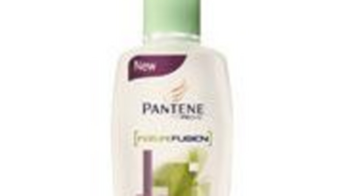 Serum wzmacniające Pantene Pantene Pro-V Nature Fusion ma lekką konsystencję fluidu, pozostawia włosy mocne, lśniące i jedwabiście gładkie. Dodatkowo zmniejsza puszenie oraz ułatwia rozczesywanie. Serum można aplikować zarówno na suche jak i mokre włosy. Nie wymaga spłukiwania.
Cena: 16,99 zł (150 ml)