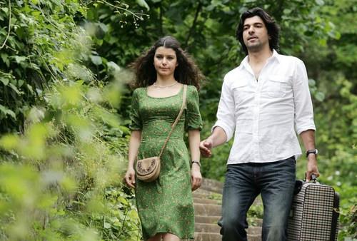 Fatmagül és Kerim (Beren Saat és Engin Akyürek) /Fotó: Tv2