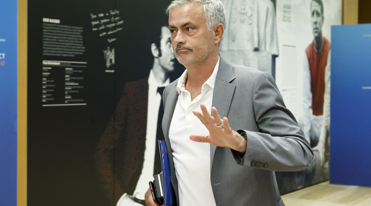 José Mourinho /Fotó: MTI/ EPA/ Salvatore Di Nolfi