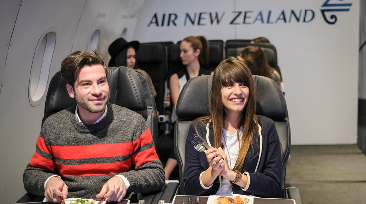 Az Air New Zealand és Twiice összefogásából a fedélzeten ehető pohárból fogyaszthatják a kávét a repülni vágyók./Fotó:Northfoto