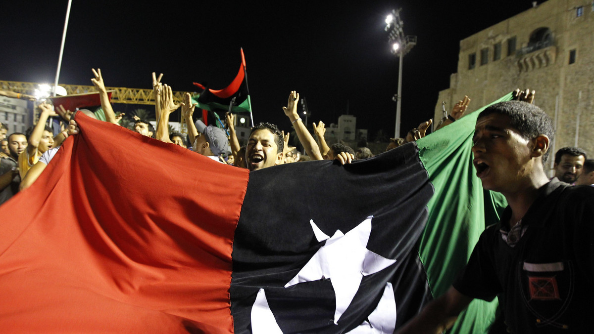 Sytuacja w Trypolisie z dnia na dzień jest coraz bardziej stabilna, a walki toczą się już tylko w jednej dzielnicy, będącej bastionem zwolenników Muammara Kaddafiego - powiedziała przebywająca w stolicy Libii niezależna dziennikarka Rima Marrouch.