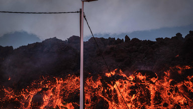 Wybuch wulkanu na Wyspach Kanaryjskich. Erupcja może potrwać 84 dni [ZDJĘCIA]