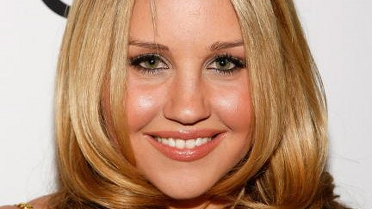 Ledwie Amanda Bynes przyleciała do Los Angeles, trafiła do psychiatrycznego odziału zamkniętego w Pasadenie. Gwiazda nie od dziś ma problemy ze zdrowiem psychicznym, narkotykami i alkoholem.