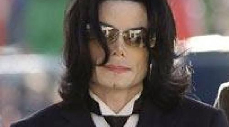 Kisfiú elégítette ki Michael Jacksont