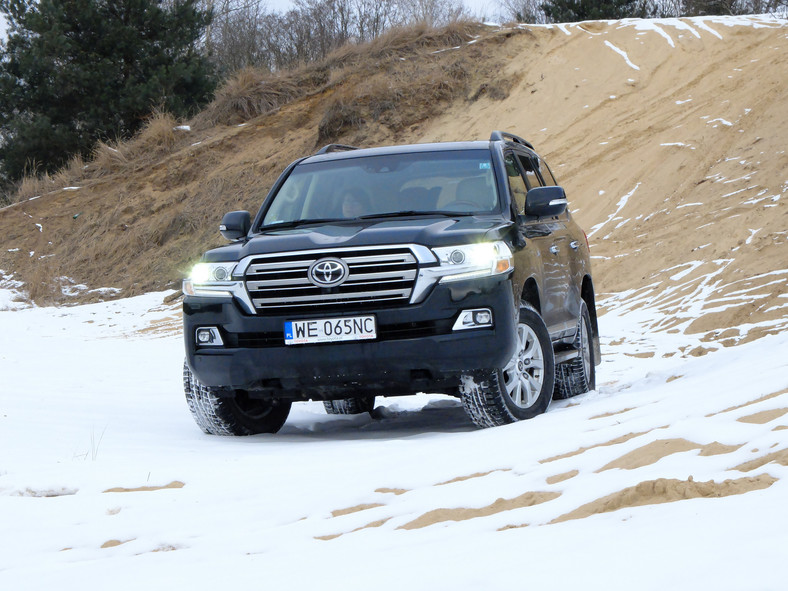 Toyota Land Cruiser V8