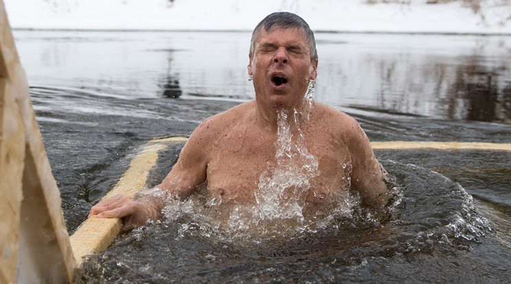 Jon Huntsman is megfürdött a jeges vízben /Foto: Profimedia Reddot