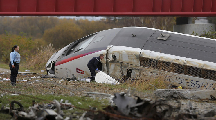 Kisiklott TGV Strasbourg közelében- Fotó Reuters
