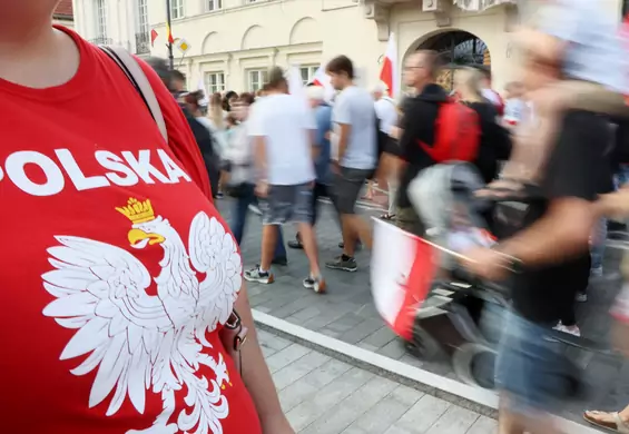 "Polacy za granicą doświadczają rasizmu. Nie są postrzegani jako biali"