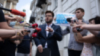 Tuszów Narodowy pozywa Barta Staszewskiego za tabliczkę "strefa wolna od LGBT"