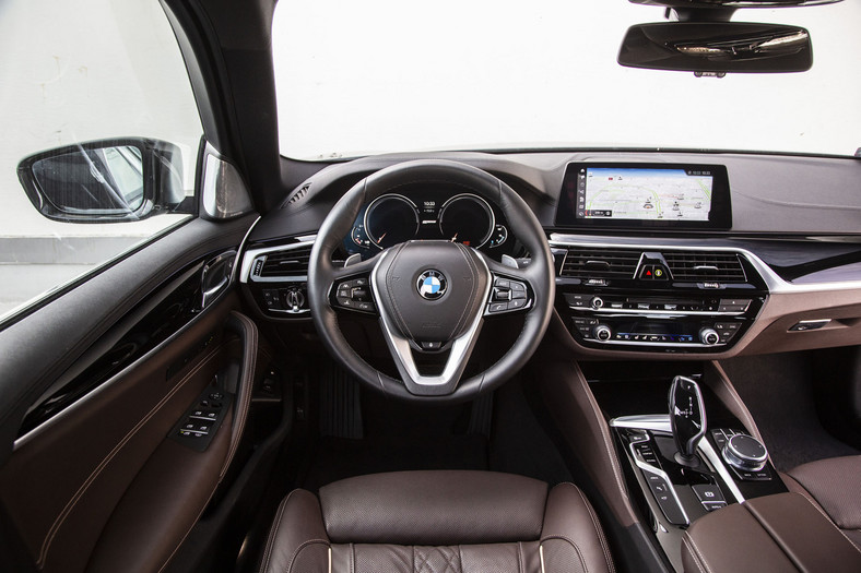 BMW 530e iPerformance - gdy liczy się przyjemność z jazdy