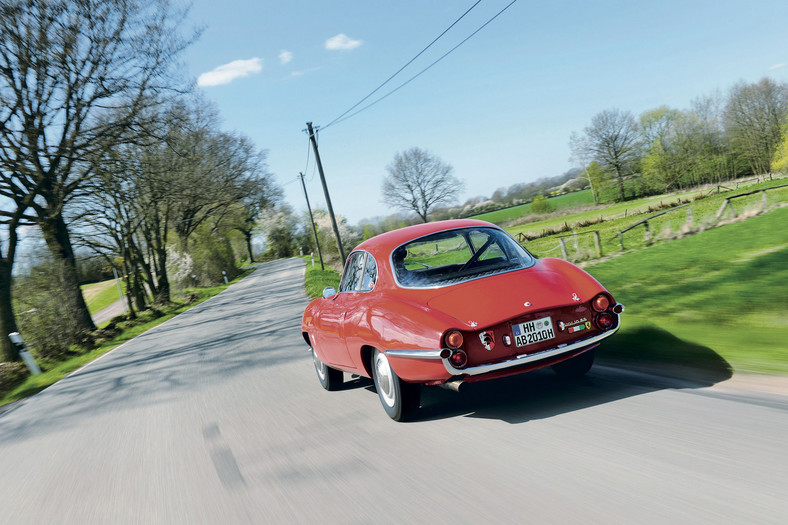 Alfa Romeo Giulia Sprint Speciale - klasyk wiecznie piękny