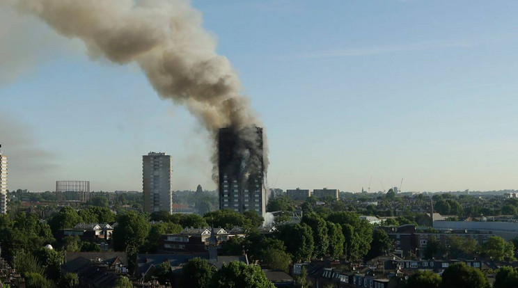 Tűzvész londonban / Fotó: MTI