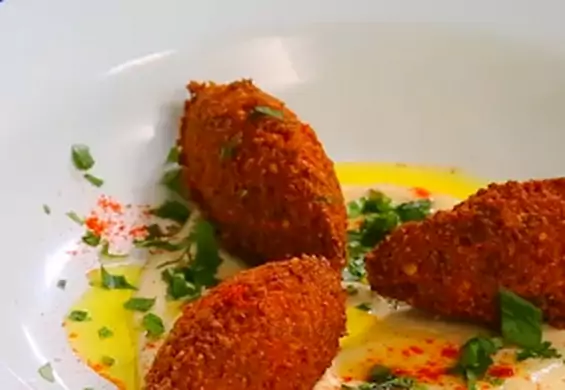 Domowy falafel z pyszną pastą tahini