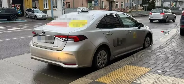 Taksówkarz w Lublinie przykuł uwagę policjanta po służbie. Po zatrzymaniu odkryto poważny zarzut