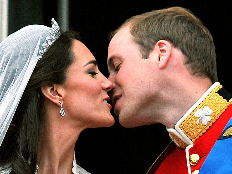 Soha nem látott esküvői fotót osztott meg Katalin hercegné és Vilmos herceg
