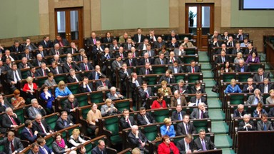 Sejm podjął decyzję: będą roczne płatne urlopy po urodzeniu dziecka