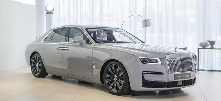 Przyjrzałem się z bliska nowemu Rolls-Royce'owi Ghostowi. To limuzyna za 1,7 mln zł