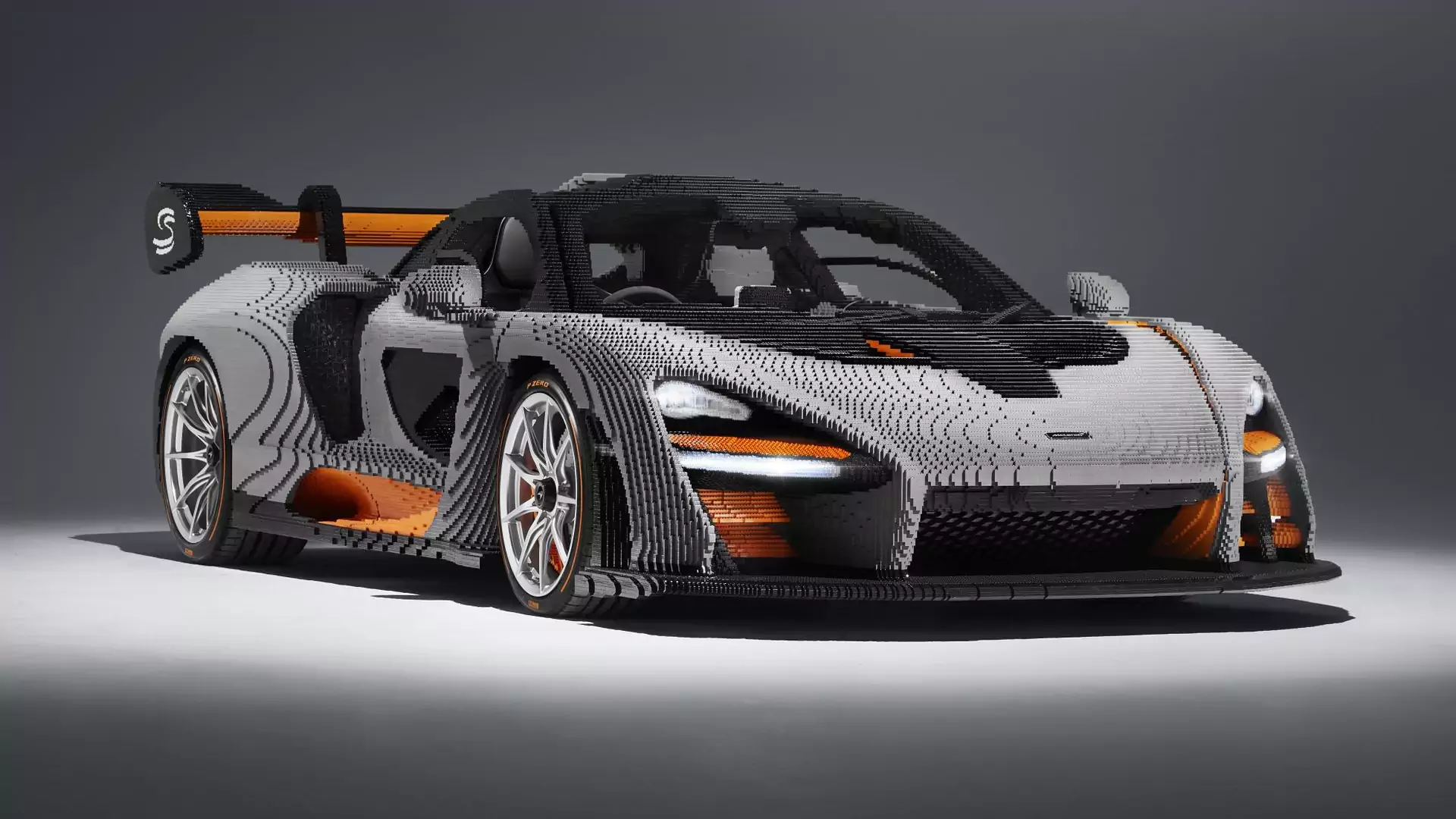 McLaren Senna z LEGO w skali 1:1. Użyli prawie pół miliona klocków!