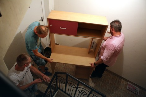 Izvr&scaron;itelji iznose name&scaron;taj