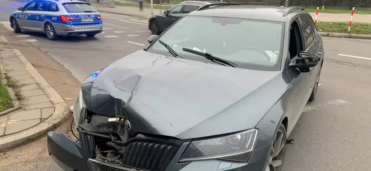 Latarnia mu stanęła na drodze. Policja odebrała dość nowe auto