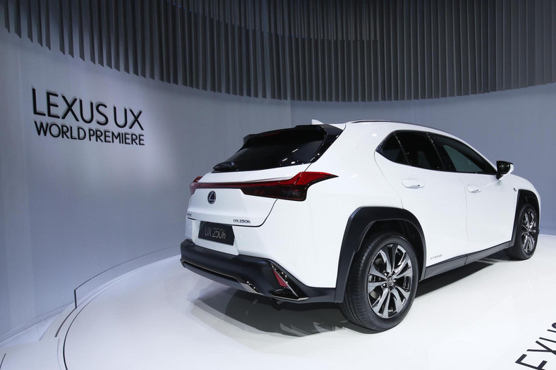 Lexus UX