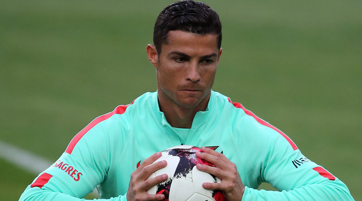 Cristiano Ronaldo ismét bizonyította, hatalmas szíve van /Fotó: AFP