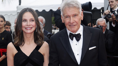 Wzruszony Harrison Ford na festiwalu w Cannes. Towarzyszyła mu piękna żona