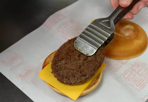 "Ma smakować jak mięsny burger". Kanapka McPlant trafi do McDonald's w tym roku