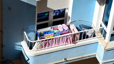 Suszysz pranie na balkonie? Możesz dostać nawet 500 zł mandatu