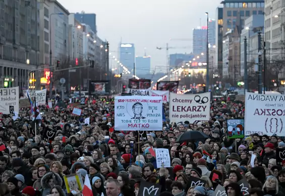 Wstyd, że w XXI wieku trzeba walczyć o prawa kobiet. Duma, że robimy to tak tłumnie