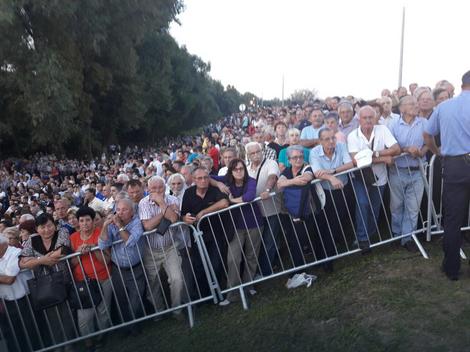 Bezobrazluk: Četnici i dalje obilježavaju Jasenovac NycktkqTURBXy9hN2RiNGEyZTgxZjFmZjc5ZDY4OTZhOTA3Y2M3MTg2NC5qcGVnk5UCzQMUAMLDlQLNAdYAwsOVB9kyL3B1bHNjbXMvTURBXy8xZDc0Y2I0MTcwNTk1MDQzNjYyOWNhYmQ2MDZmNTBmNi5wbmcHwgA