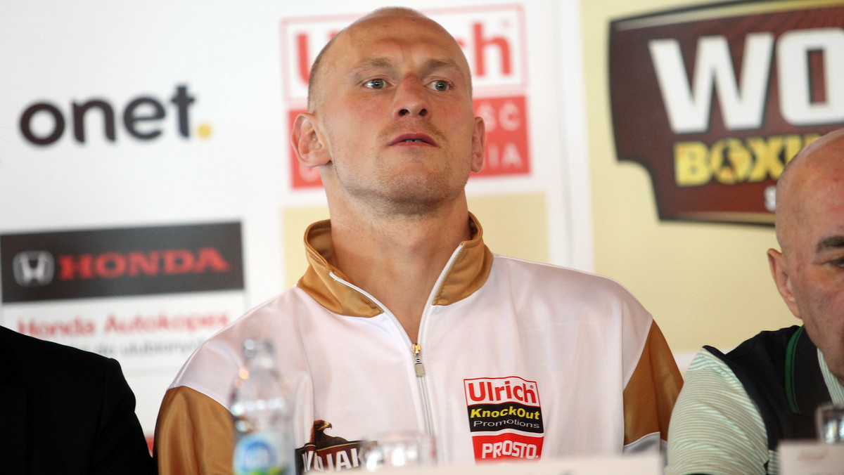 27 września na gali w Moskwie Krzysztof Włodarczyk (49-2-1, 35 KO) stanie do siódmej obrony pasa WBC wagi junior ciężkiej, krzyżując rękawice z Grigorijem Drozdem (38-1, 27 KO).
