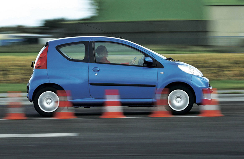 Volkswagen UP! kontra Peugeot 107 i Ford KA: mały Volkswagen w natarciu