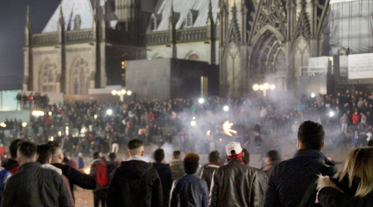 Kölnben ezernél több arab kinézetű férfi zaklatta, rabolta ki a nőket szilveszter éjszaka /Fotó: MTI