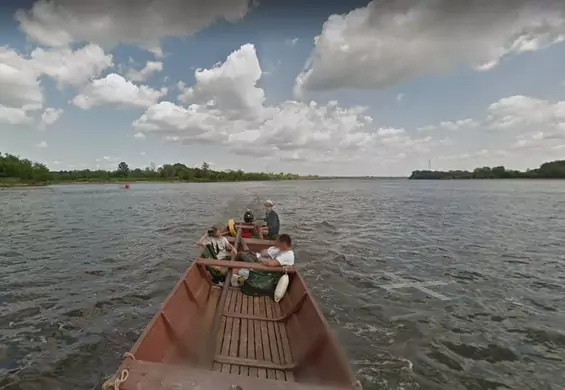Płyń drewnianą łajbą po Wiśle bez wychodzenia z domu. Dzięki WWF i Google Street View!