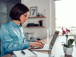 Jeśli zarówno nauka, jak i praca będą zdalne, informatycznych geeków nam tylko przybędzie