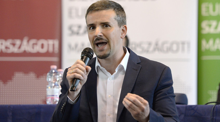 Jakab Péter EP-képviselőjelölt a párt szolnoki kampányzáró rendezvényén 2019. május 24-én / Fotó: MTI/Kovács Tamás