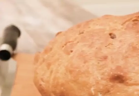 Chleb domowej roboty pachnący rozmarynem