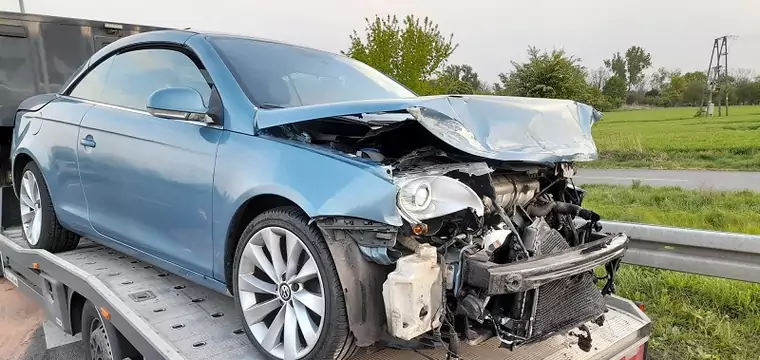 Stracił panowanie i rozbił auto. Miał na sumieniu coś gorszego